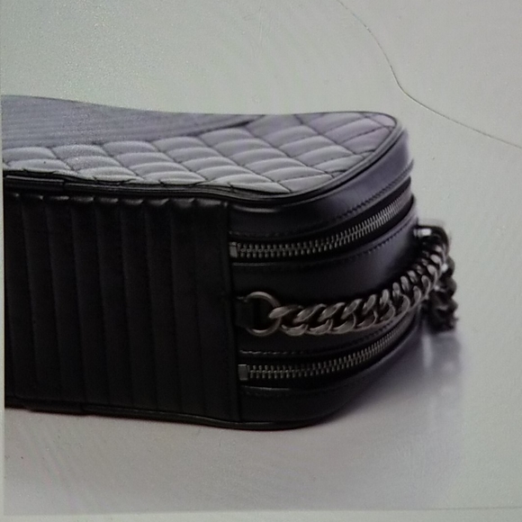 CHANEL  Small Glazed calfskin Coco boy camera bag - Picture 2 of 7